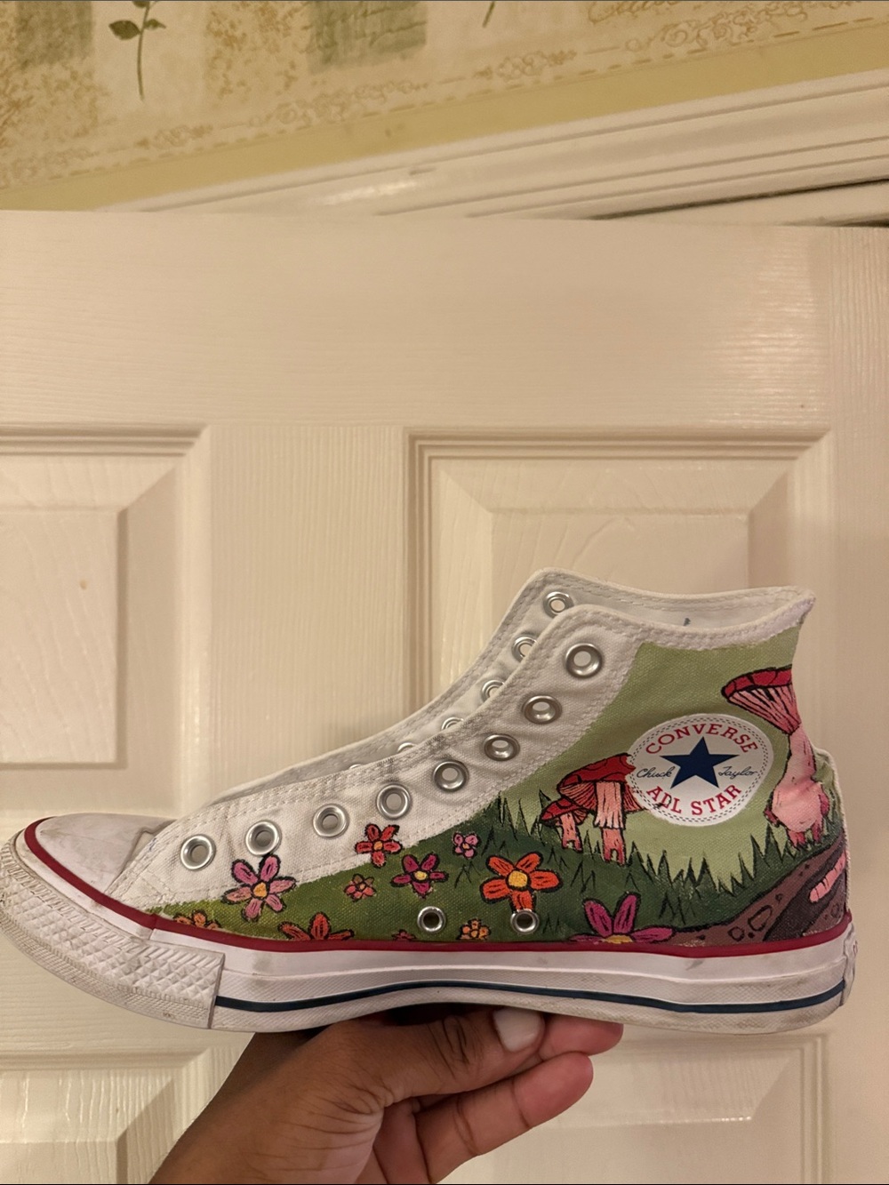 Converse winnie pooh White High-Top Sneakers fun whimsical Disney playful sassy - Picture 4 of 7